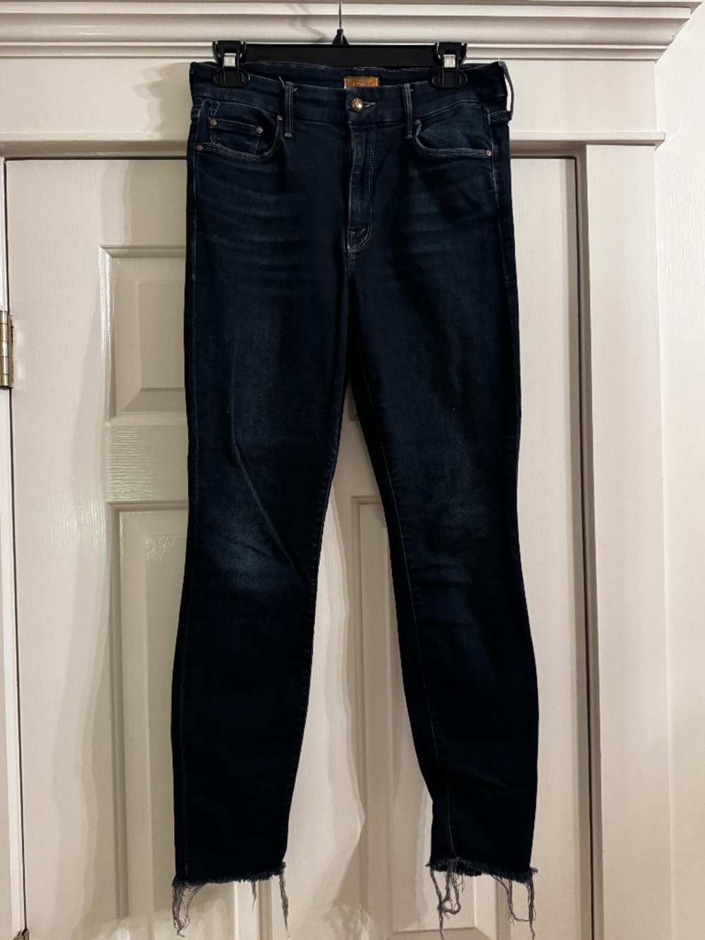 MOTHER The Looker Ankle Fray Jeans Dark Wash Size 27